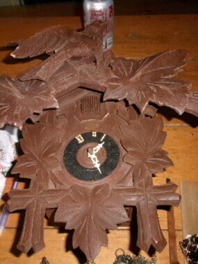 Vtg 1950s hand carved leaves and Ravens 8 Day Schatz cuckoo clock as is